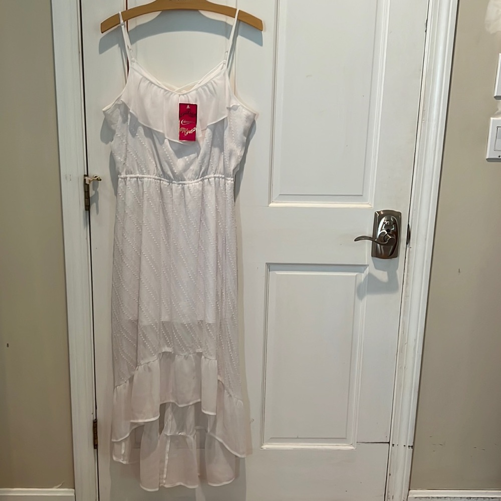 White summer sun dress BRAND NEW WITH TAGS.